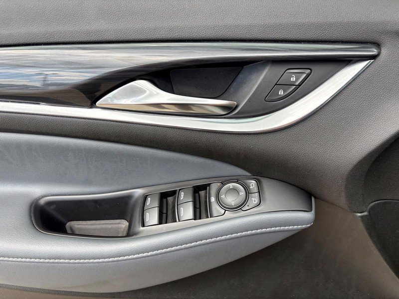 Used 2022 Buick Enclave Essence w/ Experience Buick Package FWD image 19