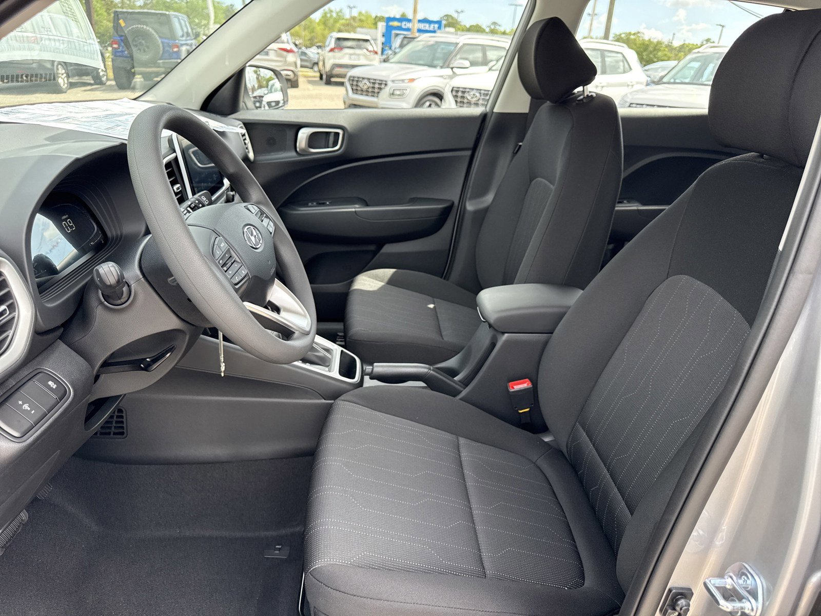 New 2026 Hyundai Venue SE image 10