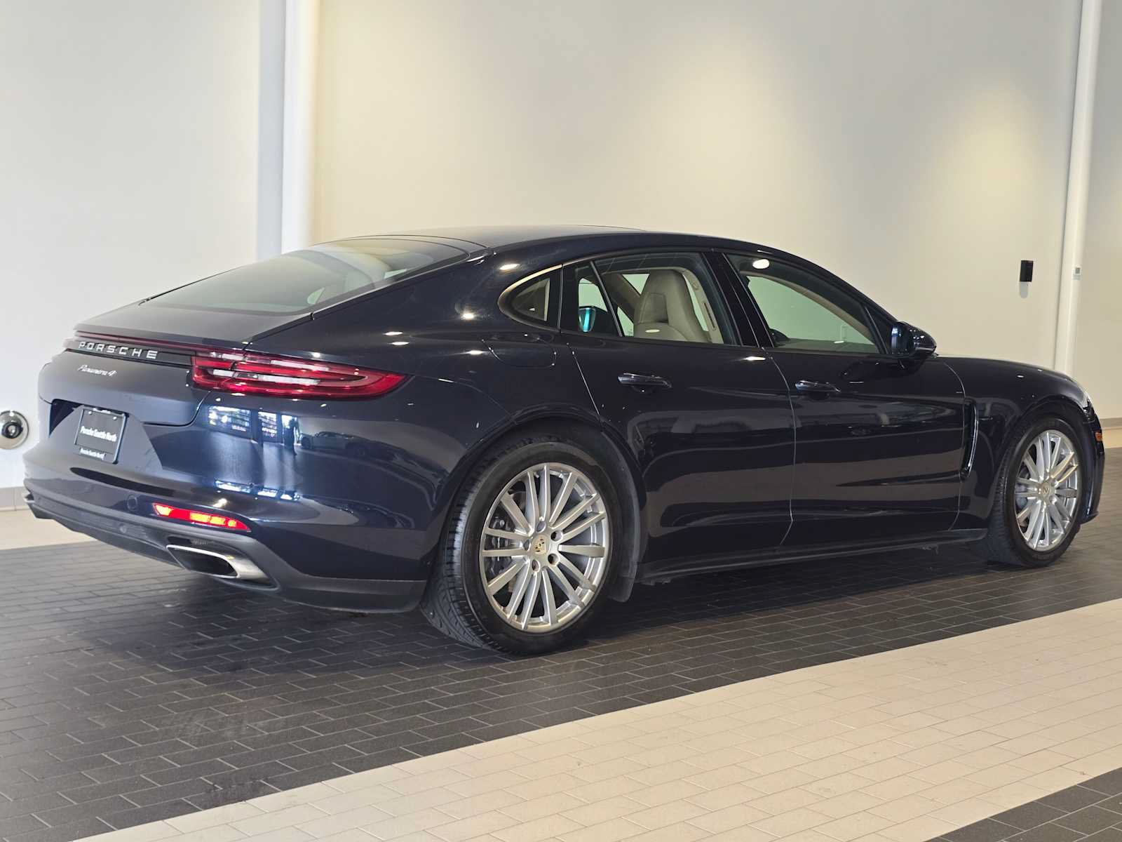 Used 2020 Porsche Panamera 4 AWD/4WD image 7