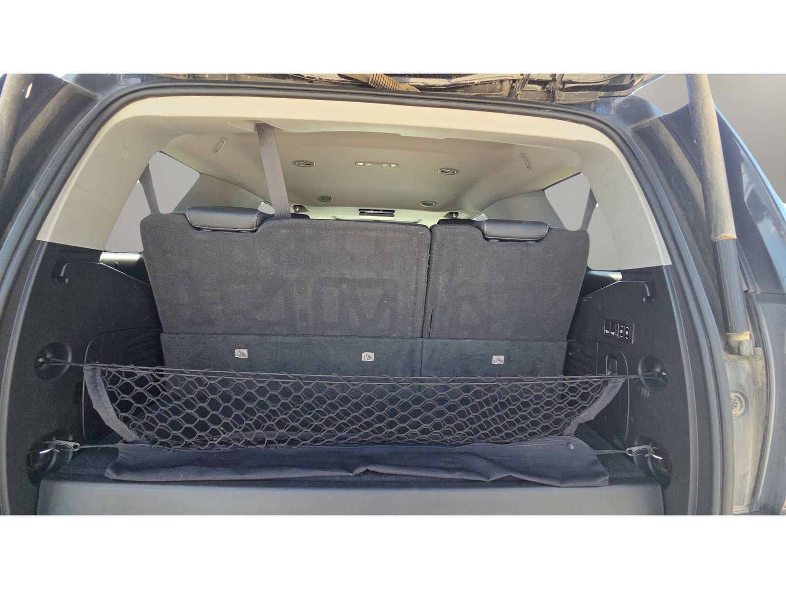 Used 2020 GMC Yukon SLT w/ Open Road Package image 16