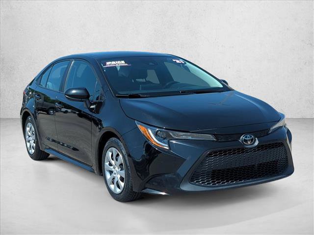 Used 2021 Toyota Corolla LE image 3