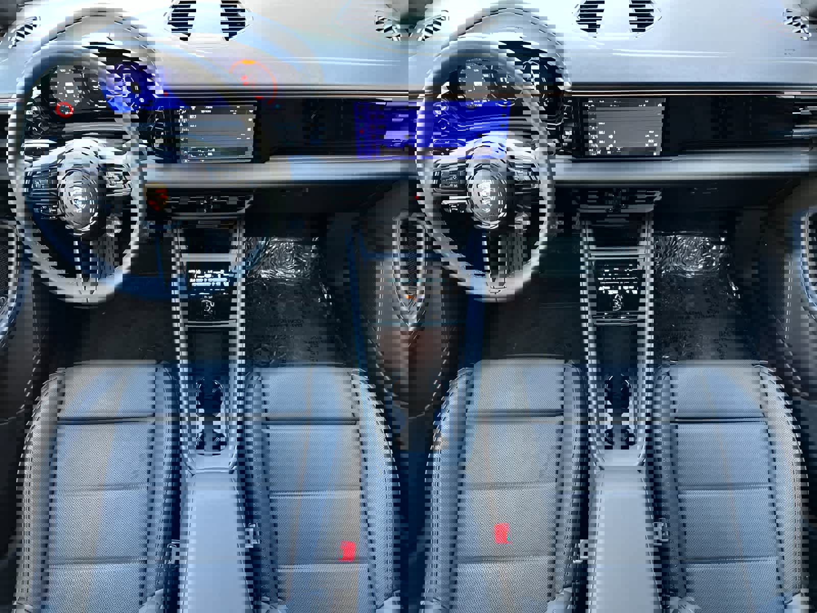 New 2025 Porsche Macan 4 Electric image 6