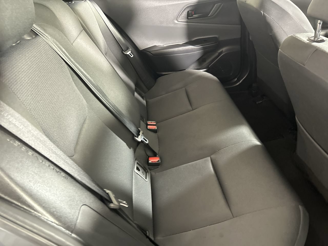 Used 2025 Toyota Prius LE FWD image 25