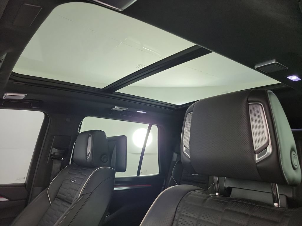 Certified 2025 Cadillac Escalade V w/ LPO, Floor Liner Package AWD/4WD image 20