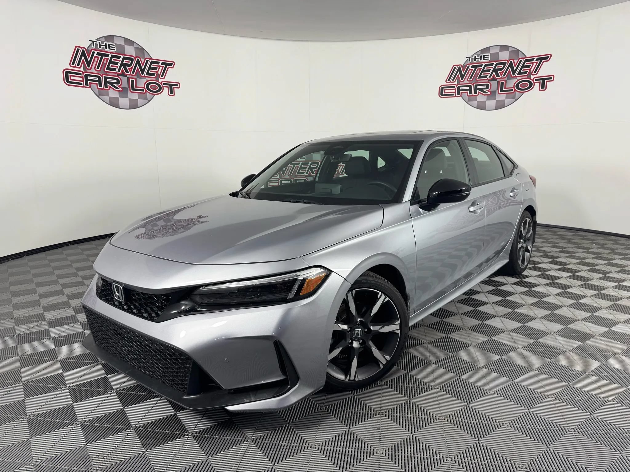 Used 2025 Honda Civic Sport Touring image 1