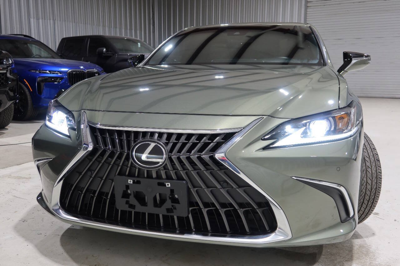 Used 2025 Lexus ES 300h w/ Premium Package FWD image 41