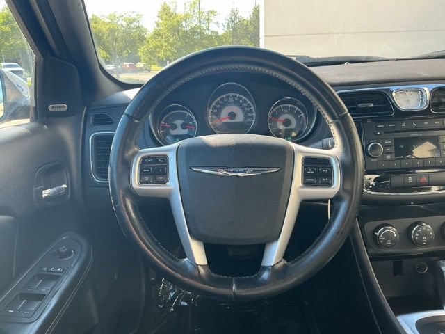 Used 2011 Chrysler 200 Limited FWD image 20