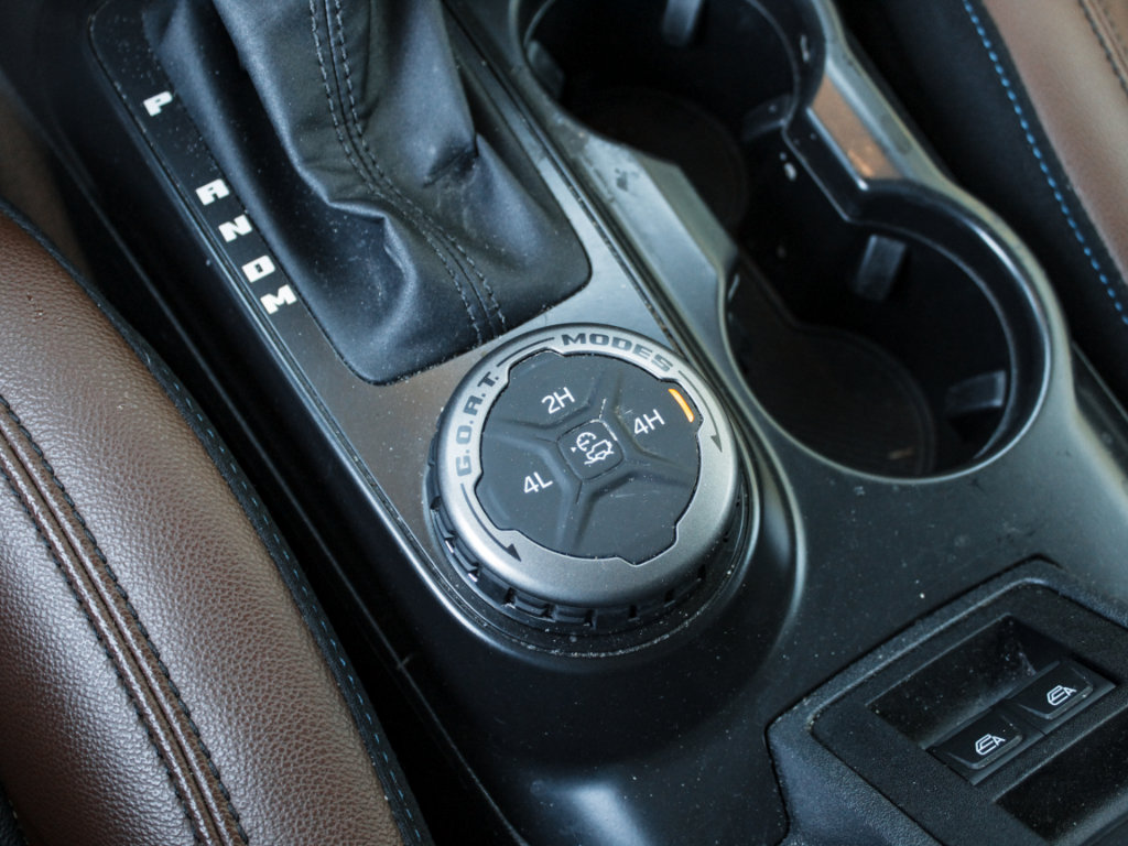 Used 2024 Ford Bronco Outer Banks AWD/4WD image 18