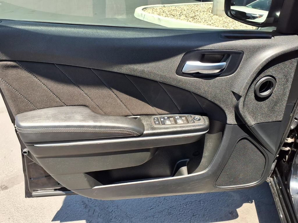 Used 2022 Dodge Charger SXT RWD image 27