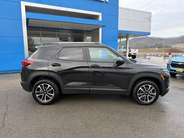 Used 2026 Chevrolet TrailBlazer LT image 3