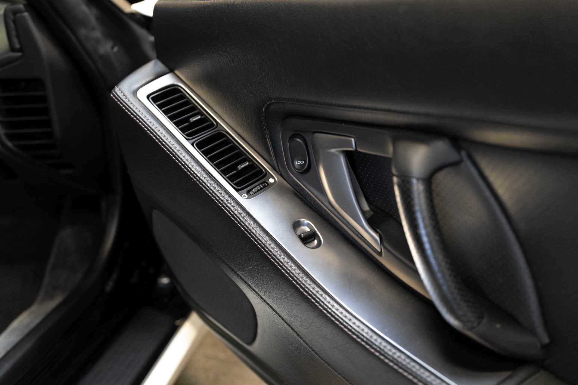 Used 2003 Acura NSX T image 84