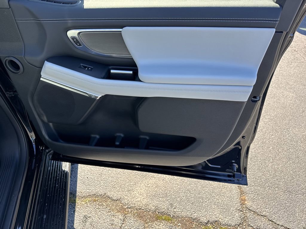 New 2026 Ford Expedition Max Platinum image 15