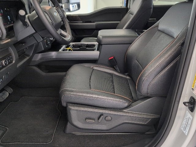 New 2025 Ford F250 Lariat w/ Lariat Ultimate Package image 24