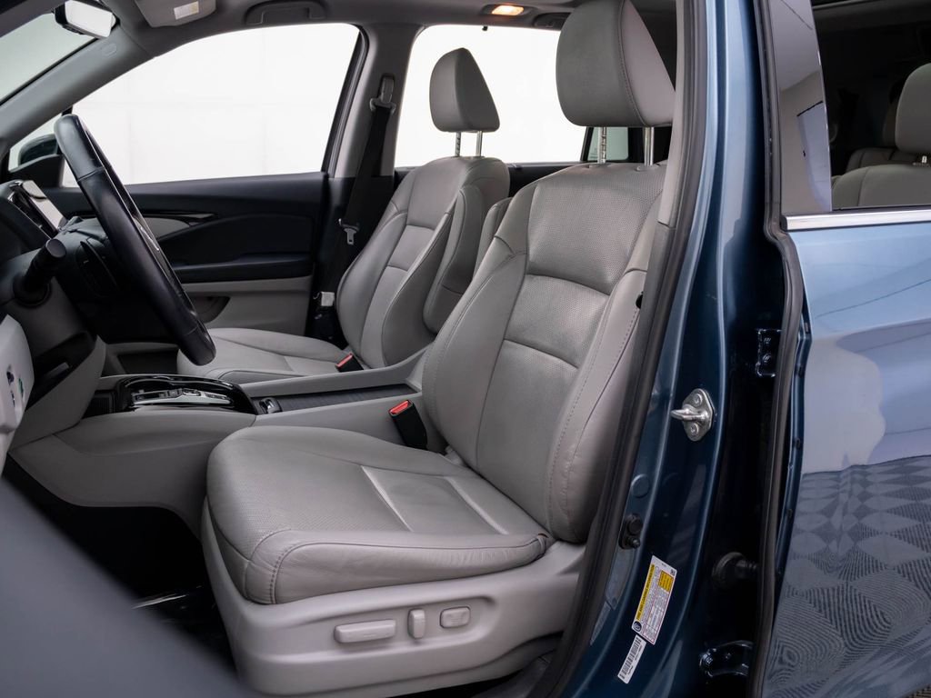 Certified 2020 Honda Pilot Elite image 16