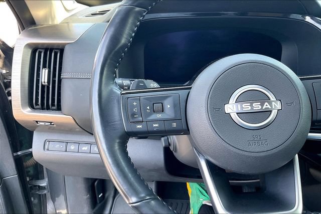 Used 2023 Nissan Pathfinder Platinum FWD image 11