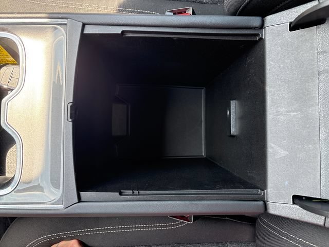 Used 2025 GMC Acadia Elevation FWD image 26