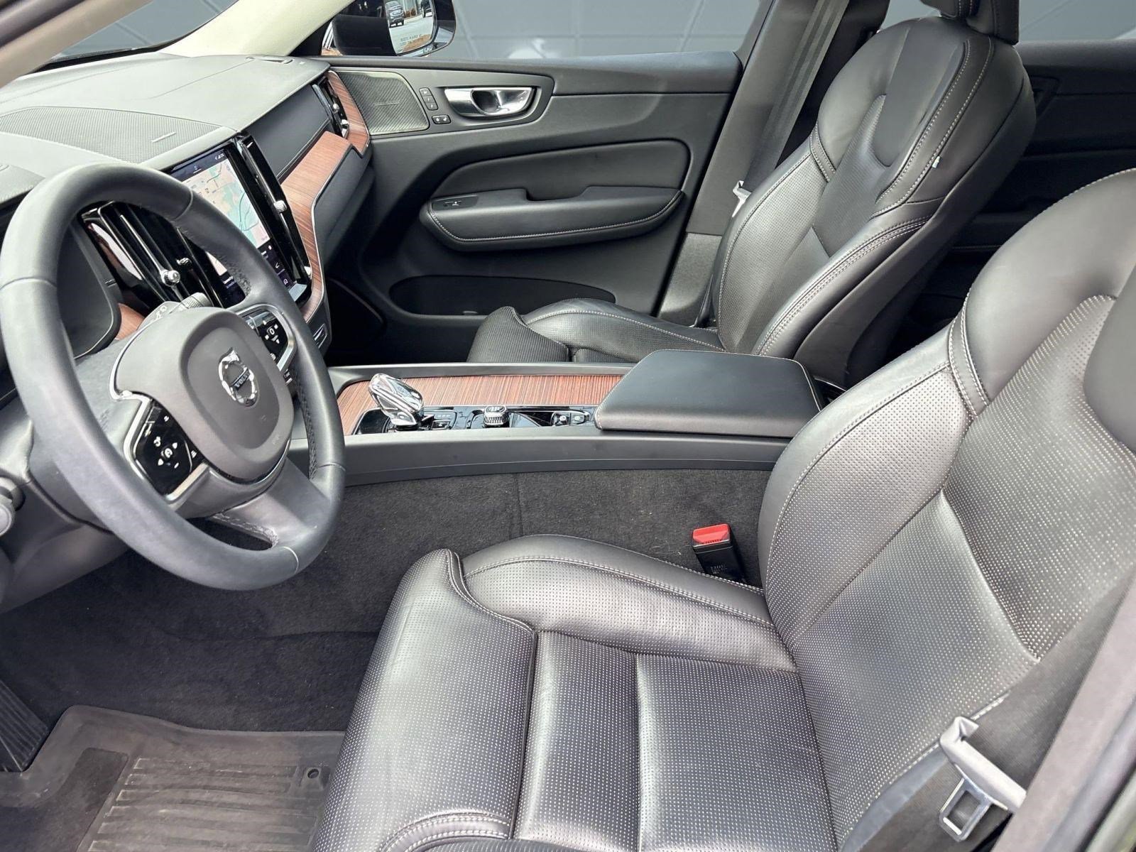 Certified 2023 Volvo XC60 B5 Ultimate image 5