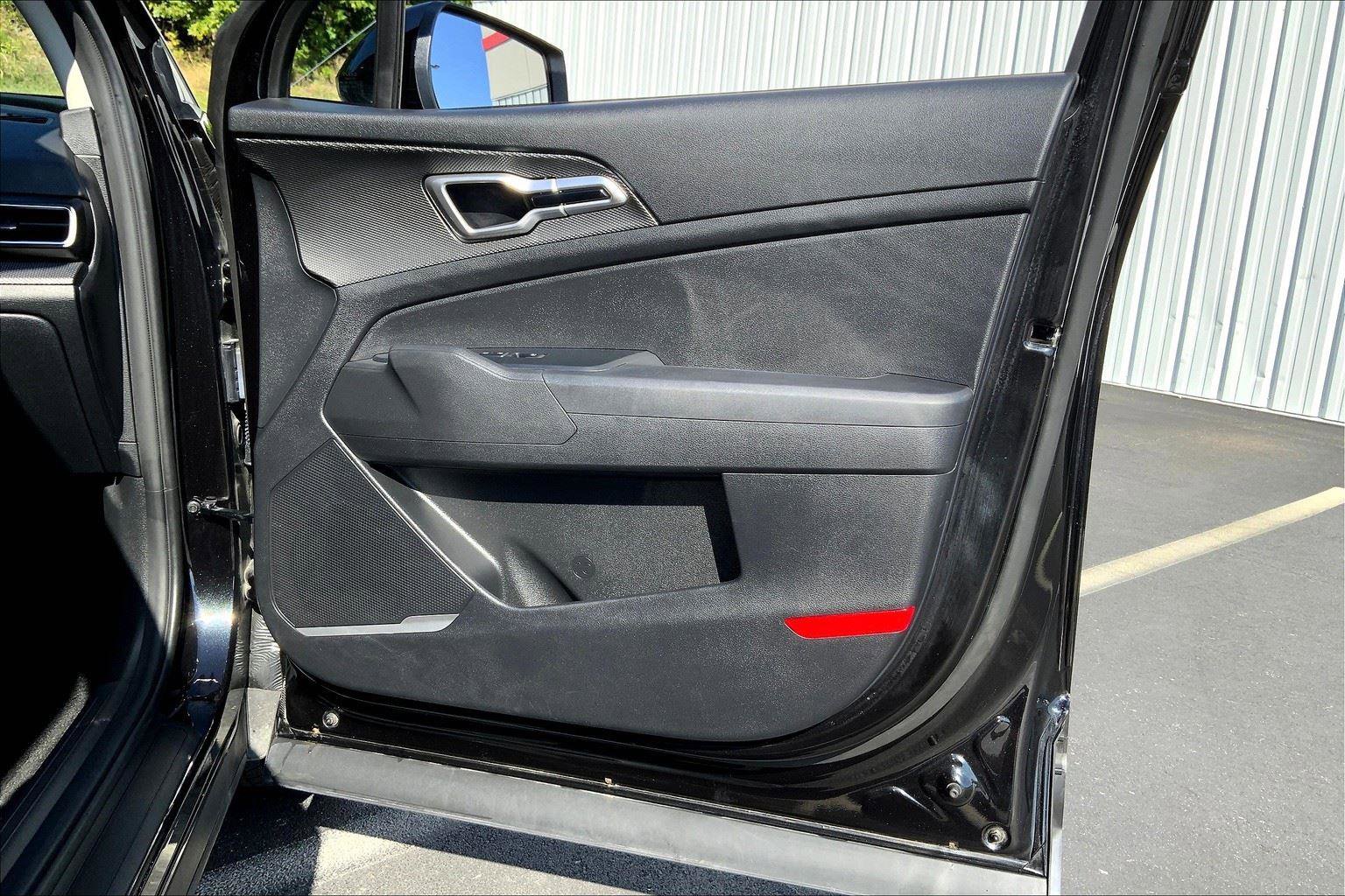 Used 2024 Kia Sportage LX image 21