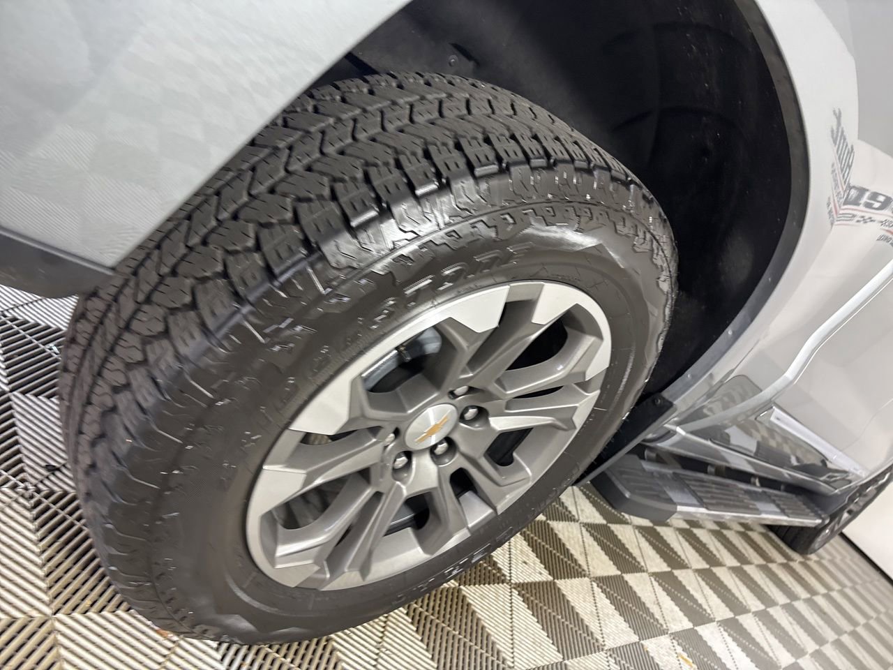 Used 2025 Chevrolet Silverado 1500 High Country w/ Technology Package image 35