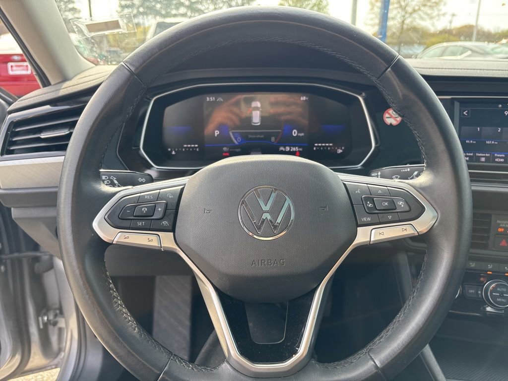 Used 2024 Volkswagen Jetta SE image 21