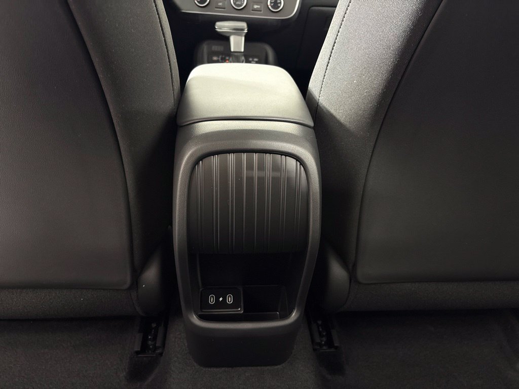 New 2027 Hyundai Kona SE FWD image 24
