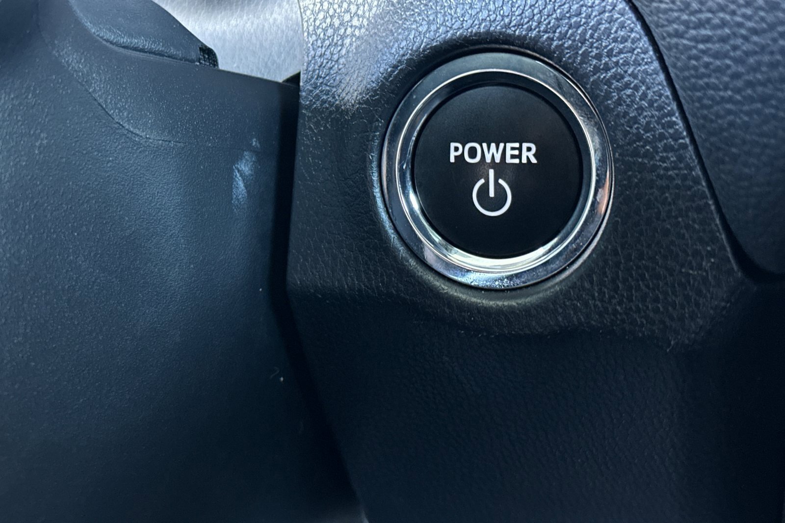 Used 2025 Toyota RAV4 XLE image 25