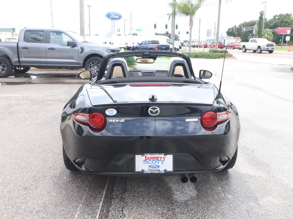 Used 2016 MAZDA MX-5 Miata Grand Touring RWD image 14