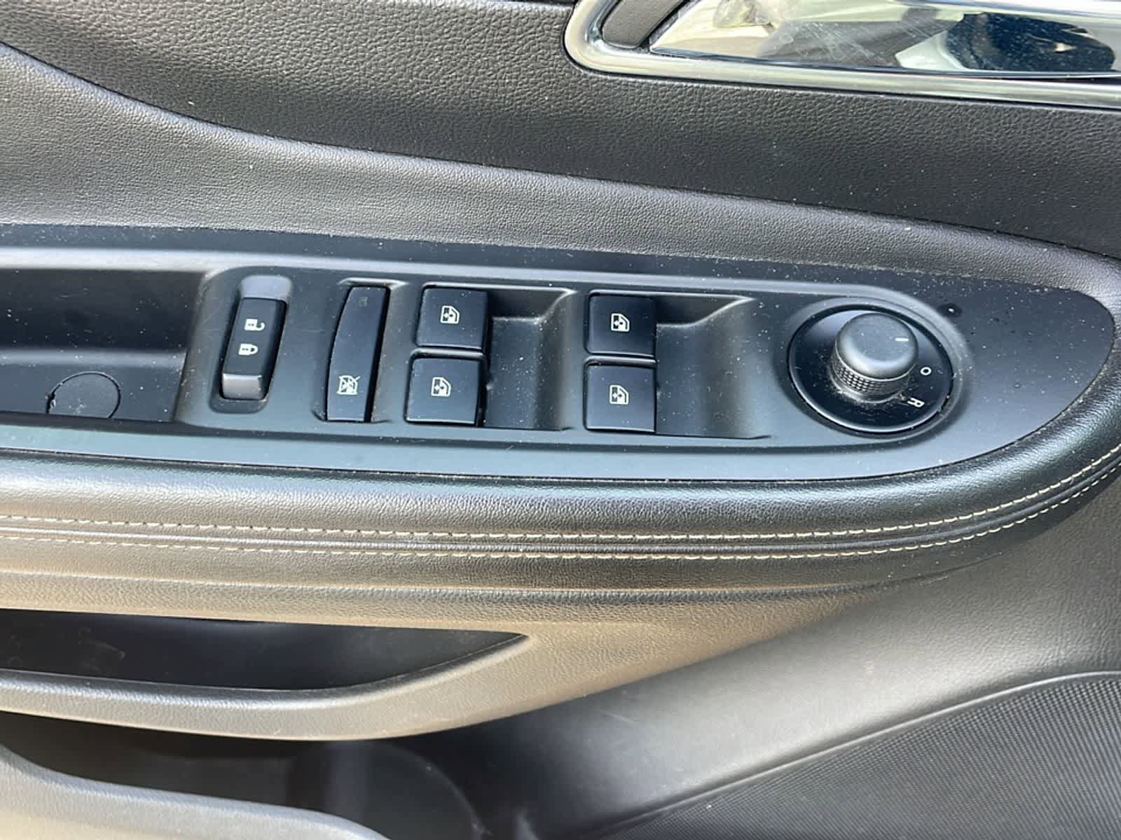 Used 2014 Buick Encore AWD image 19