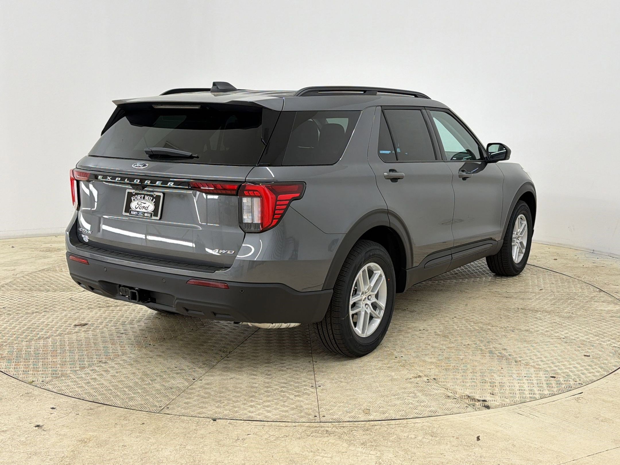 New 2026 Ford Explorer Active image 9