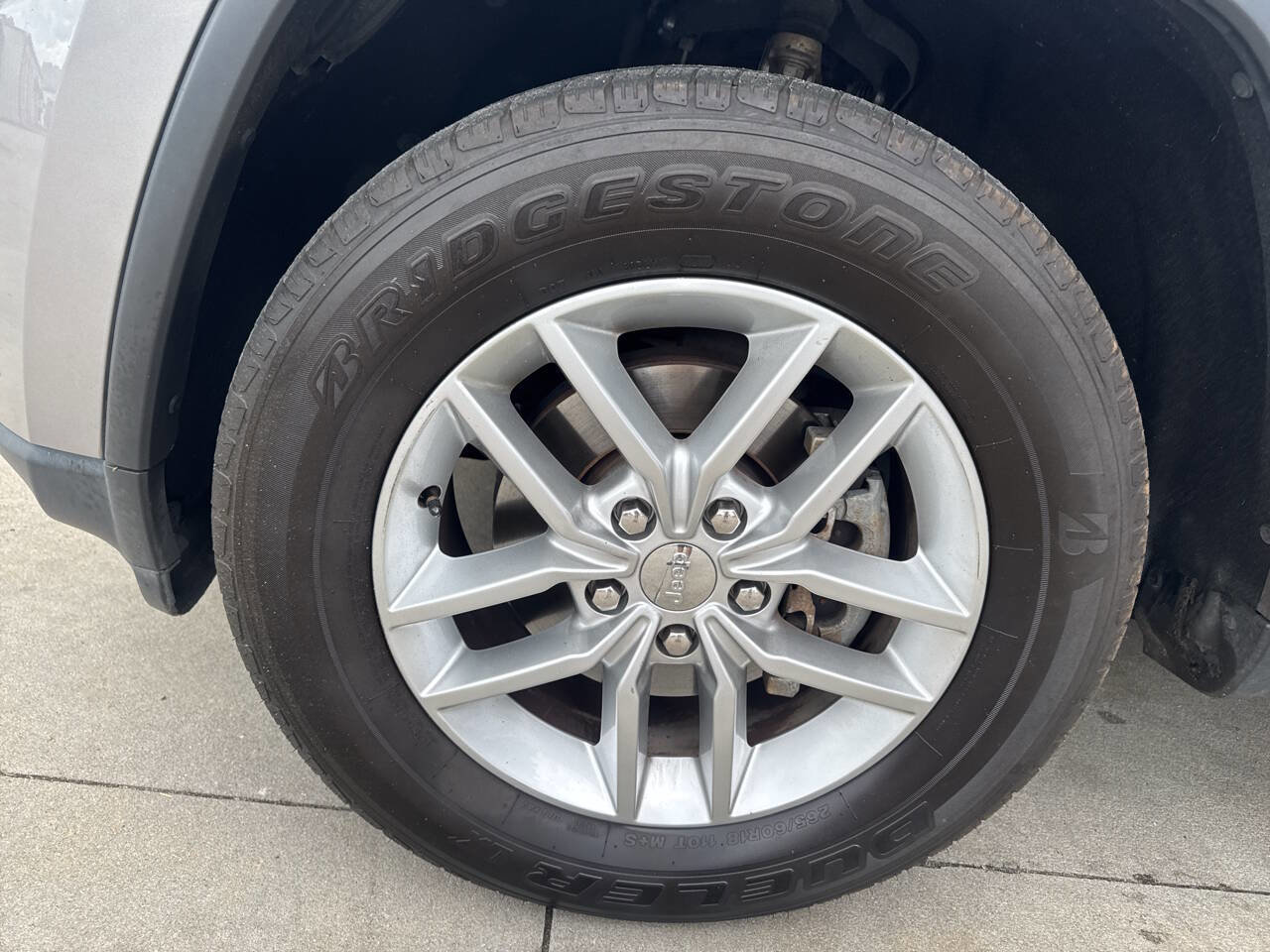 Used 2018 Jeep Grand Cherokee Laredo RWD image 21