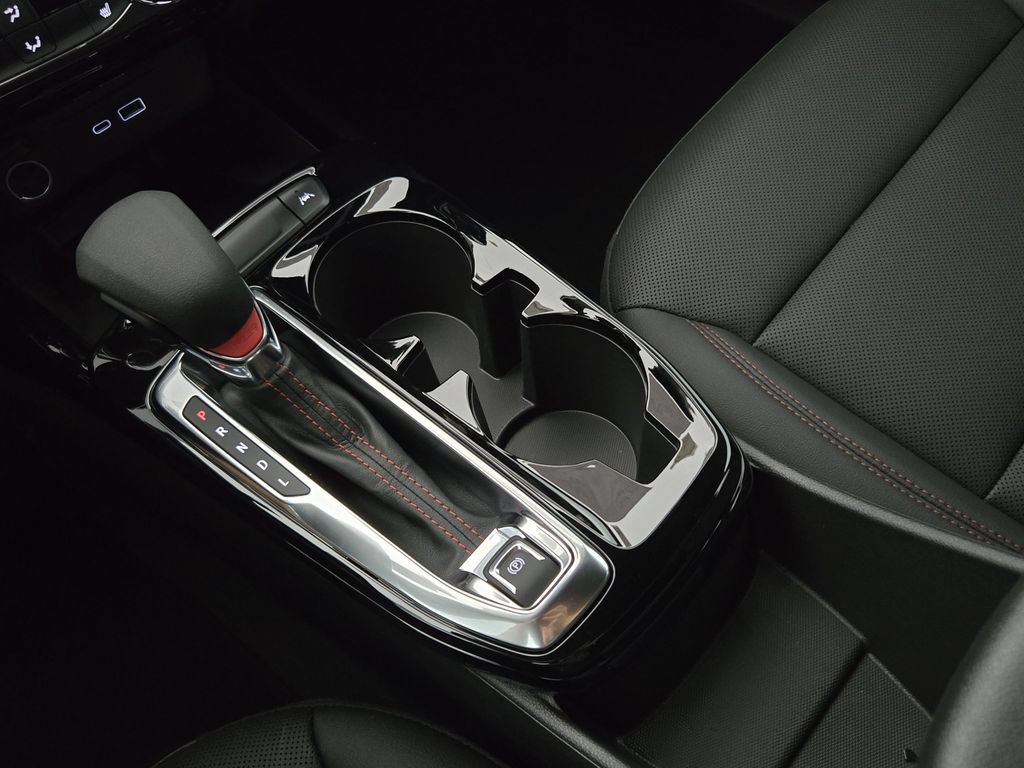 New 2026 Chevrolet Trax RS w/ Sunroof Package FWD image 21