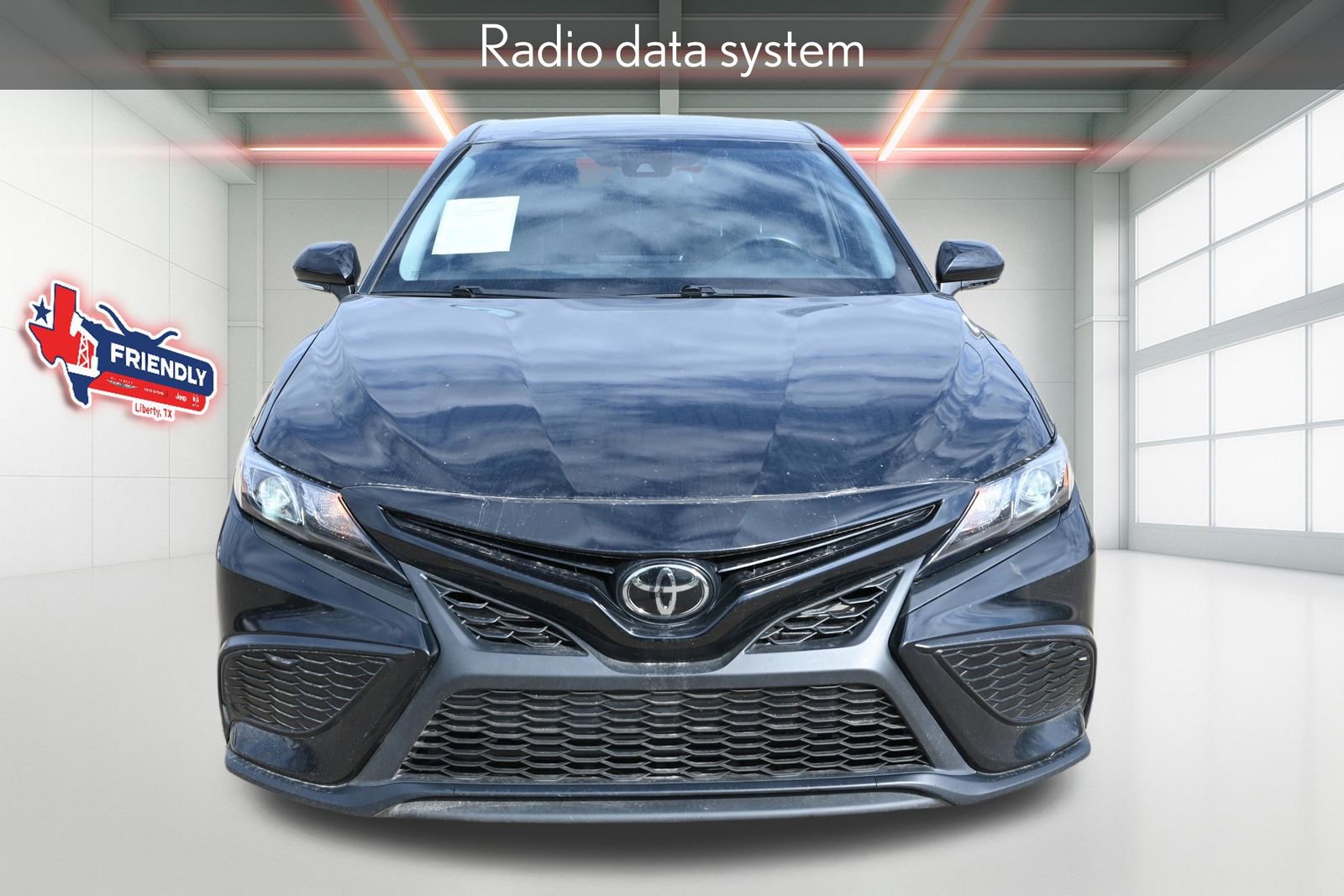 Used 2023 Toyota Camry SE image 7
