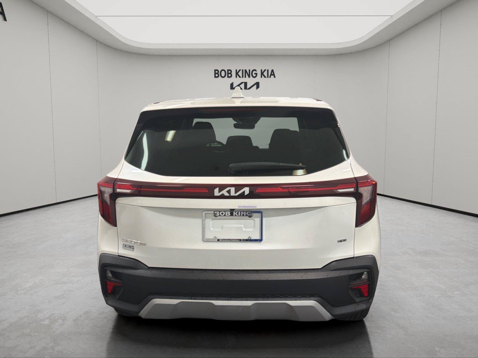 Used 2024 Kia Seltos LX AWD/4WD image 4