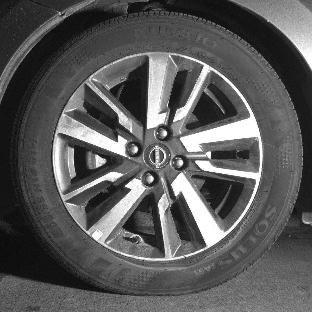 Used 2025 Nissan Versa SV image 12