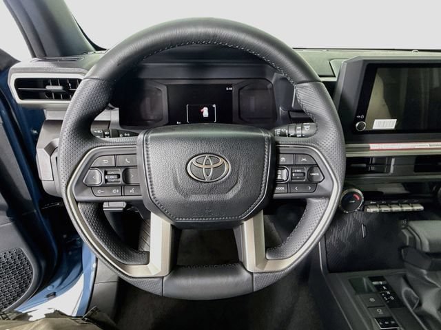 New 2026 Toyota 4Runner SR5 AWD/4WD image 11
