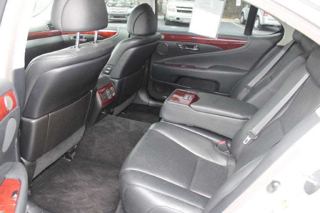 Used 2007 Lexus LS 460 L RWD image 8