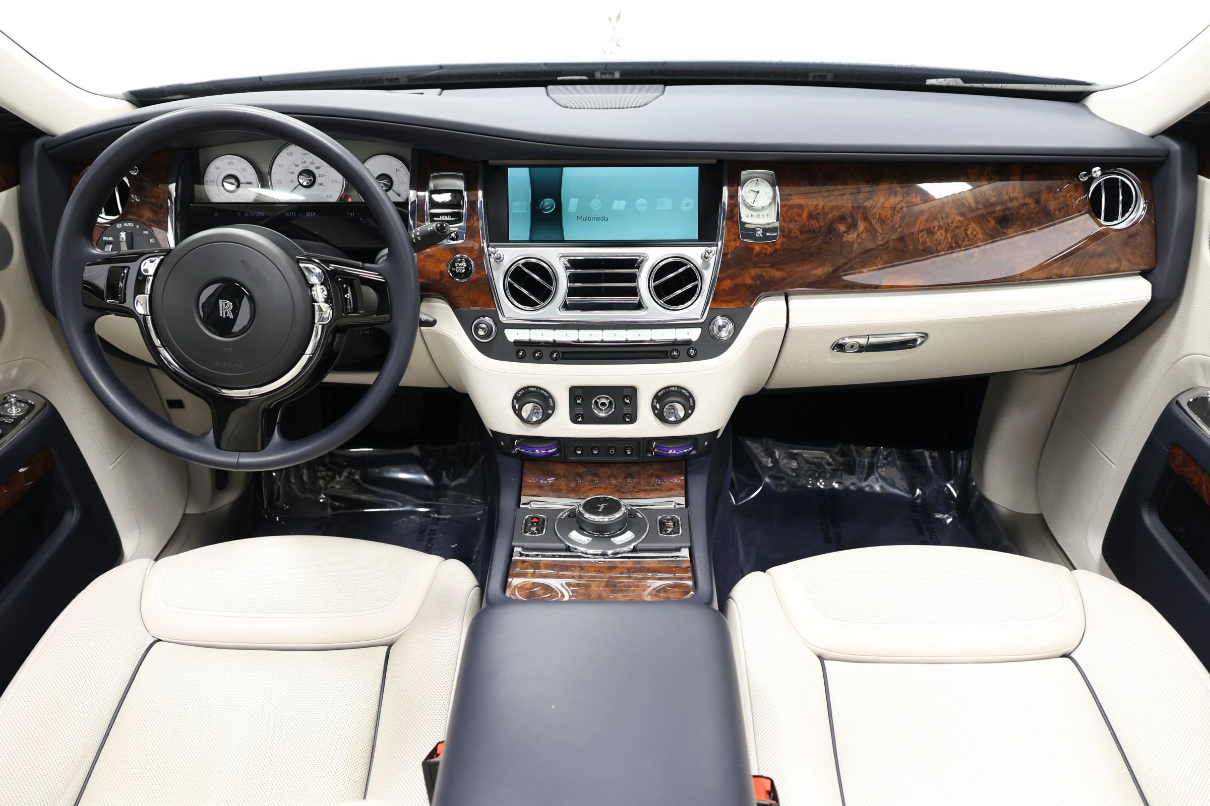 Used 2015 Rolls-Royce Ghost image 55