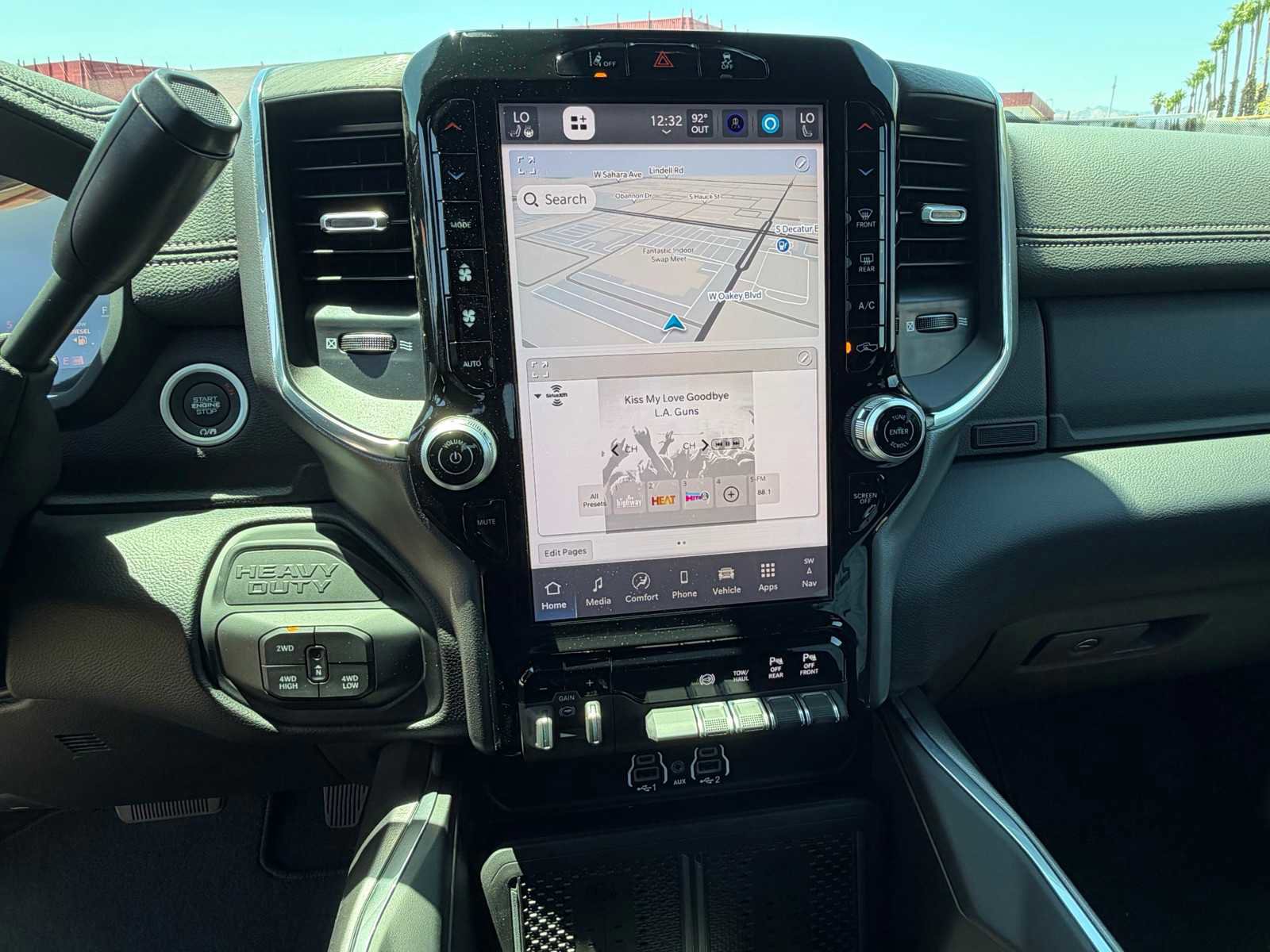 New 2026 RAM 2500 Laramie AWD/4WD image 30