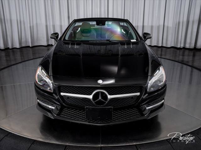 Used 2015 Mercedes-Benz SL 550 image 4