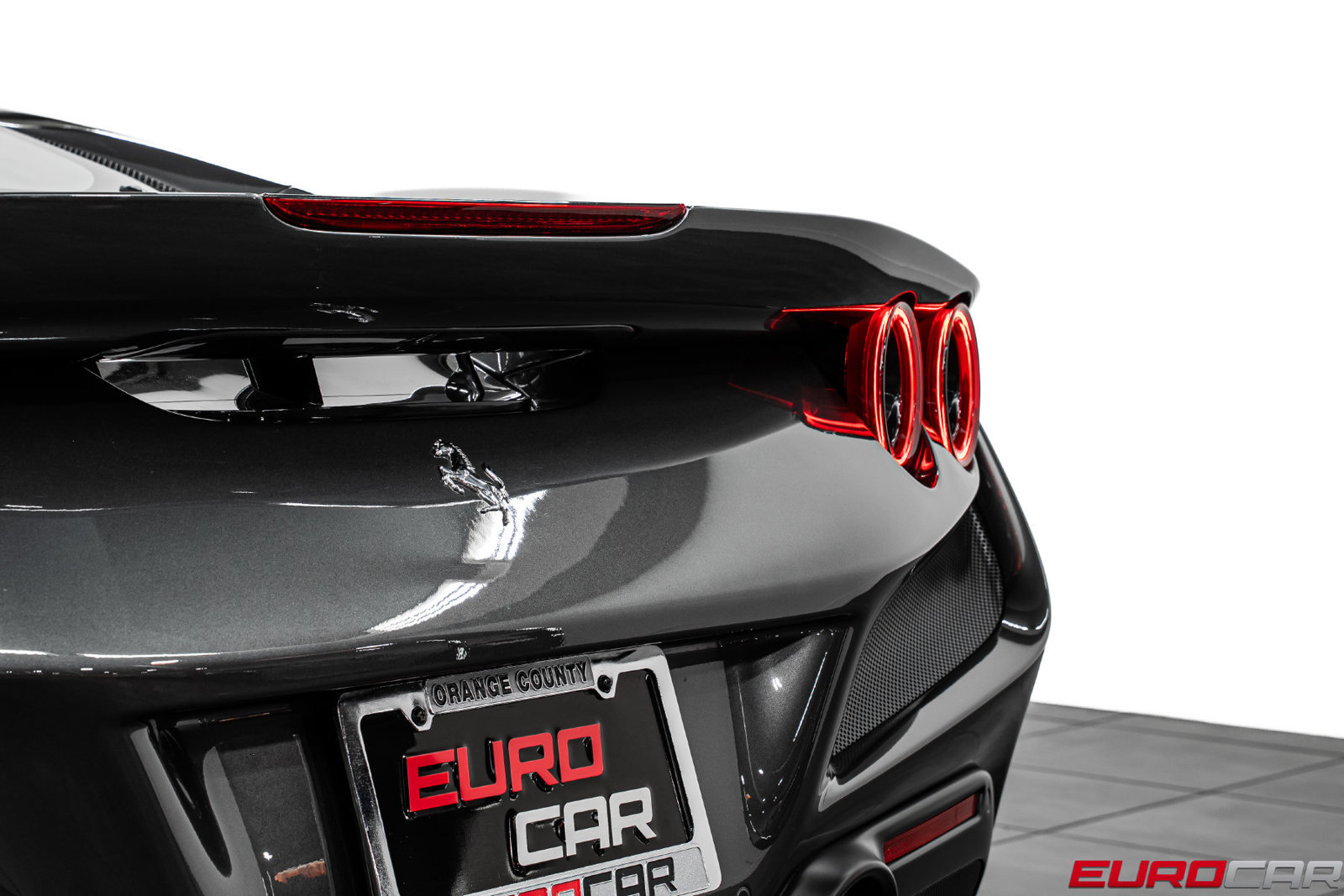 Used 2021 Ferrari F8 Tributo RWD image 23