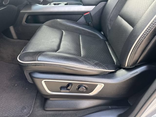 Used 2024 RAM 1500 Laramie AWD/4WD image 23