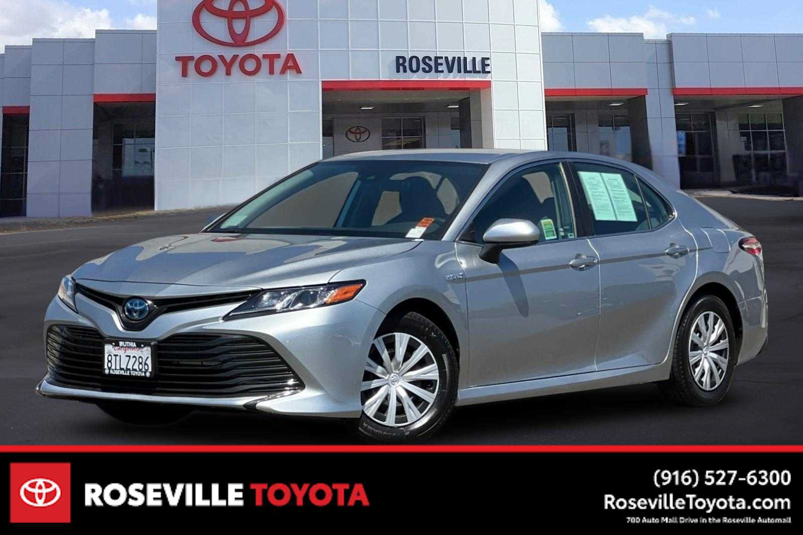 Used 2020 Toyota Camry LE FWD image 1