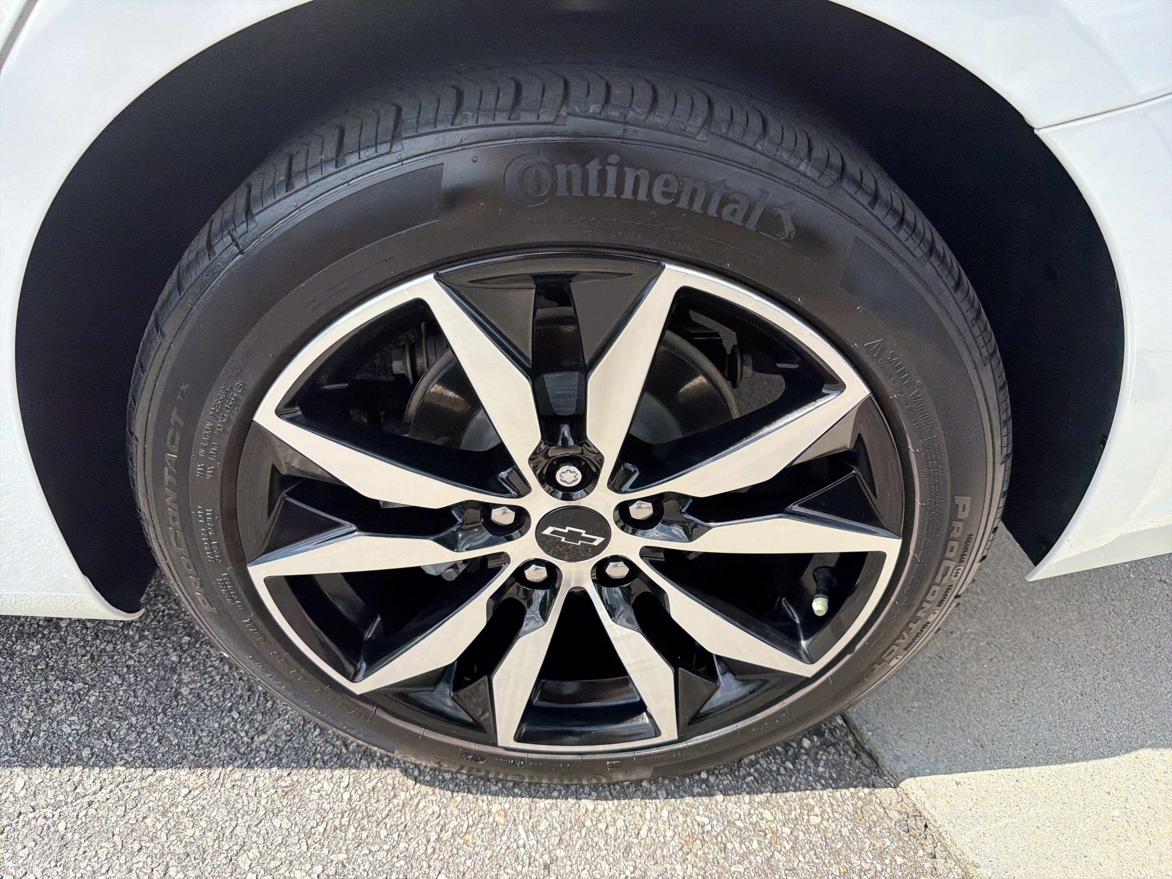 Used 2024 Chevrolet Malibu RS FWD image 29