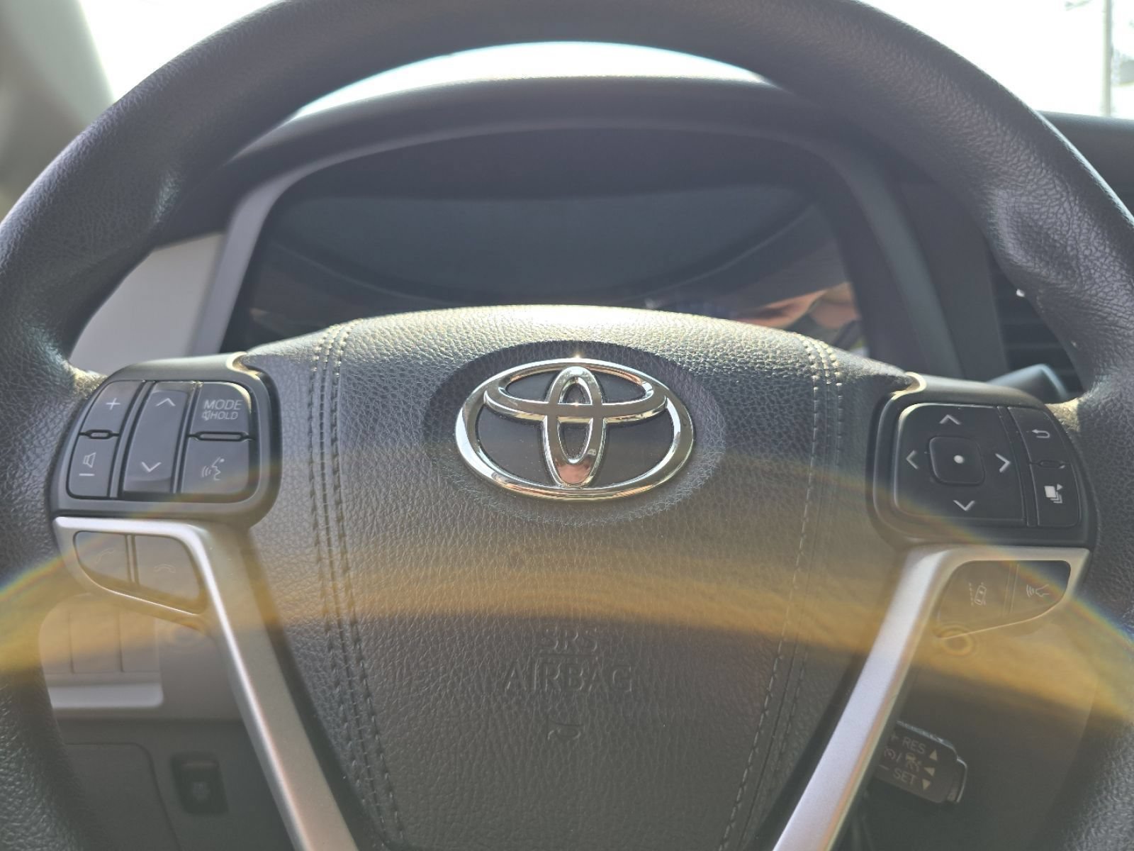 Used 2018 Toyota Sienna LE FWD image 27
