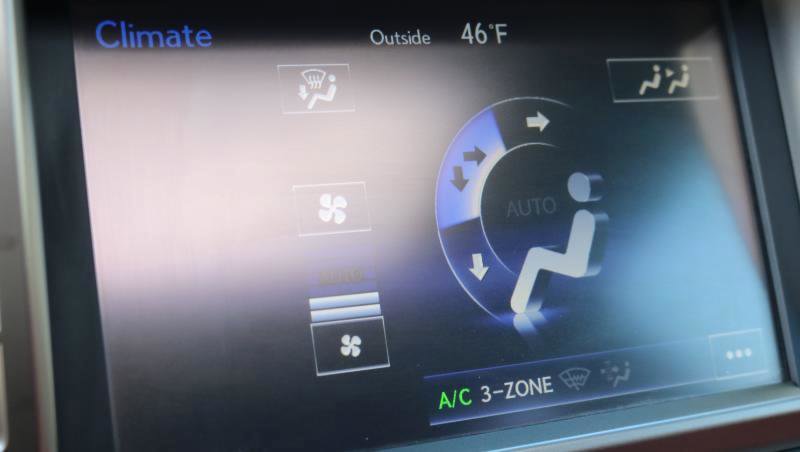 Used 2020 Lexus GX 460 Premium w/ Premium Package image 19