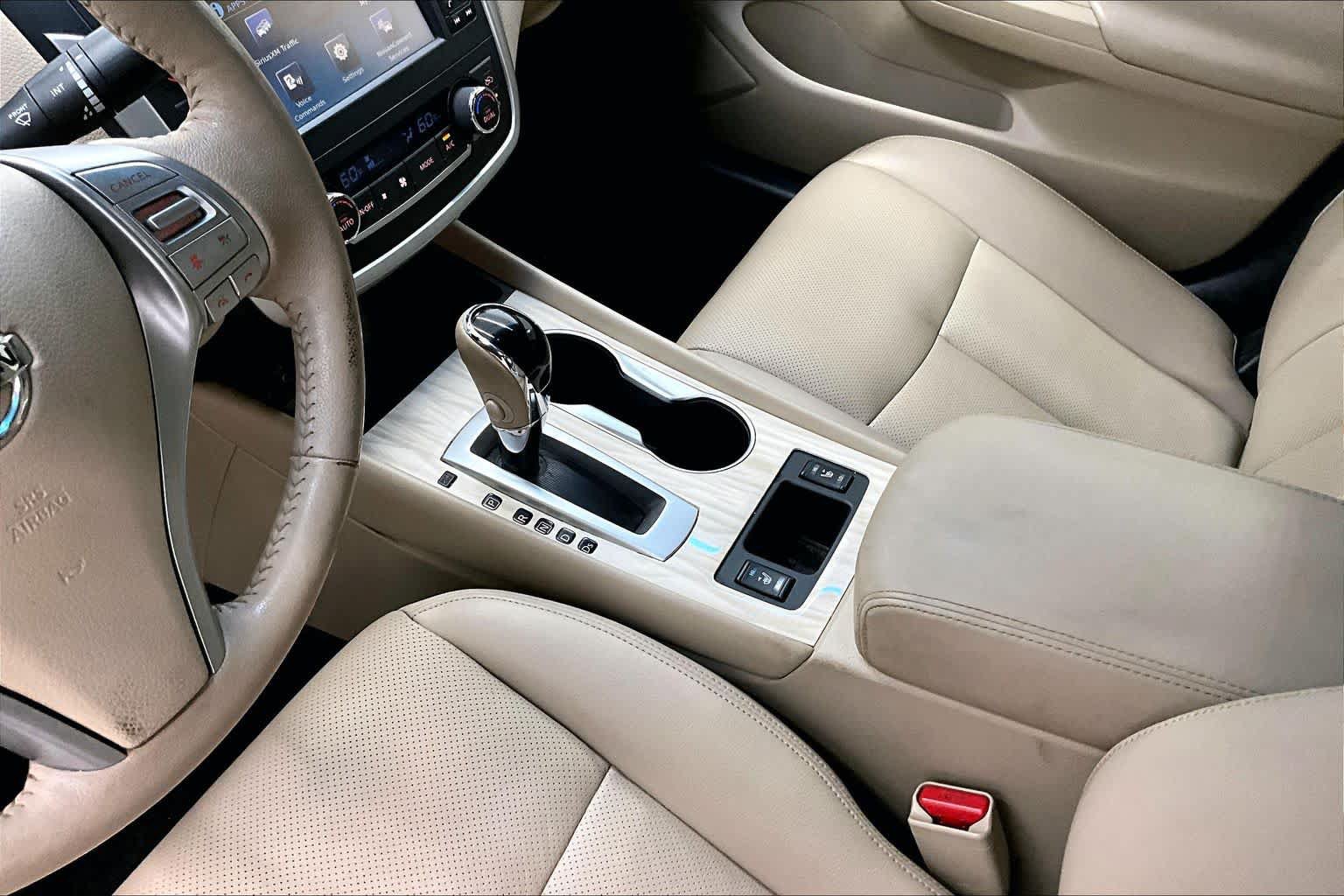 Used 2016 Nissan Altima 2.5 SL w/ 2.5 Technology Package FWD image 16