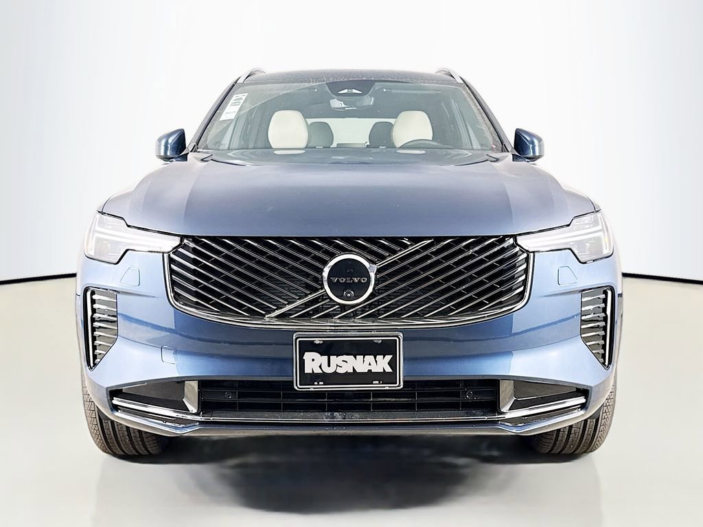 New 2026 Volvo XC90 B6 Plus w/ Protection Package image 2