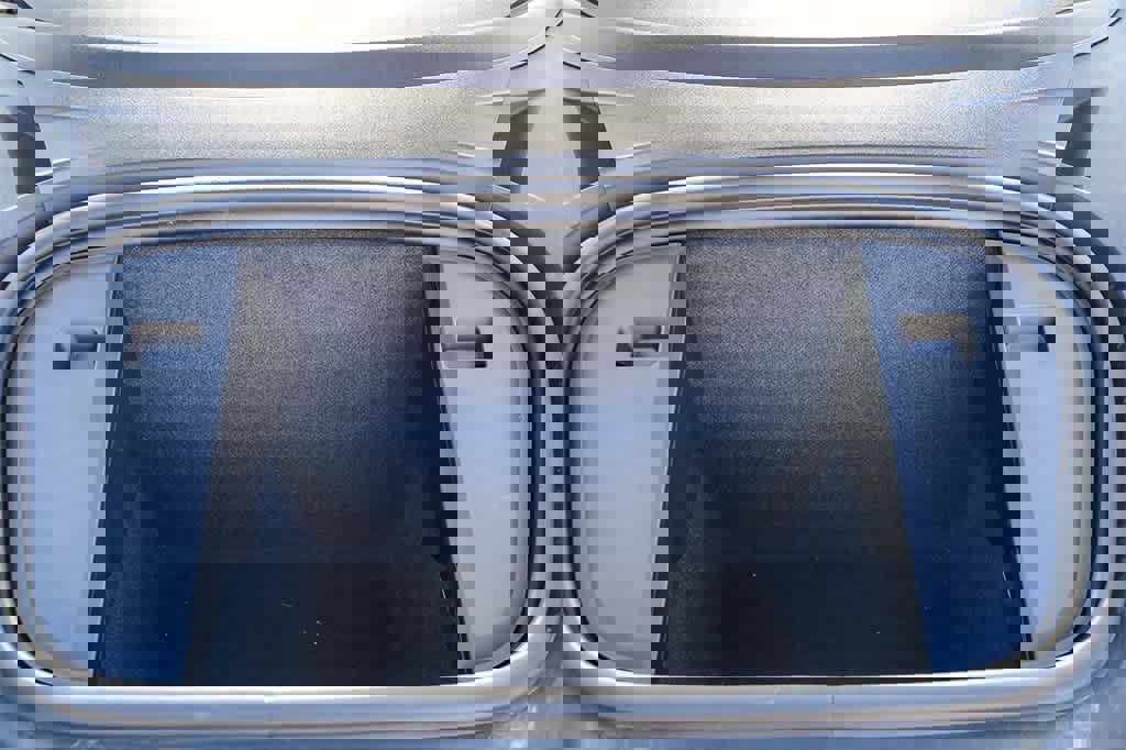 Used 2022 Porsche Taycan 4S image 23