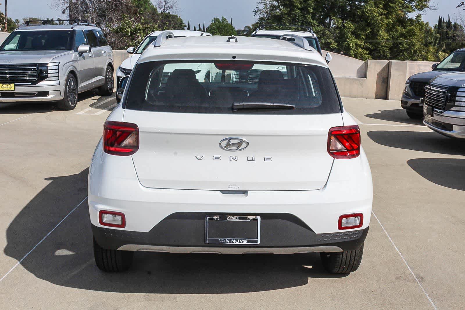 New 2026 Hyundai Venue SEL FWD image 6