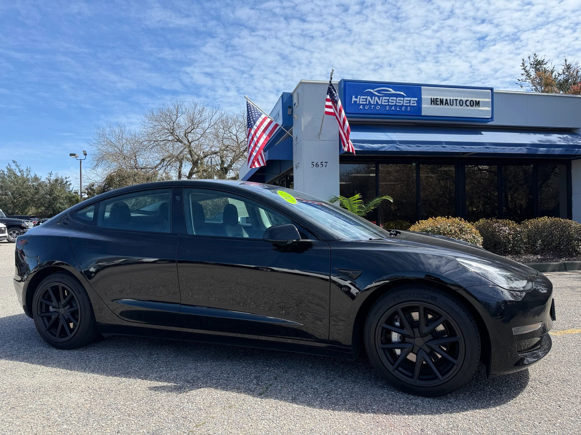 Used 2021 Tesla Model 3 Standard Range Plus image 7